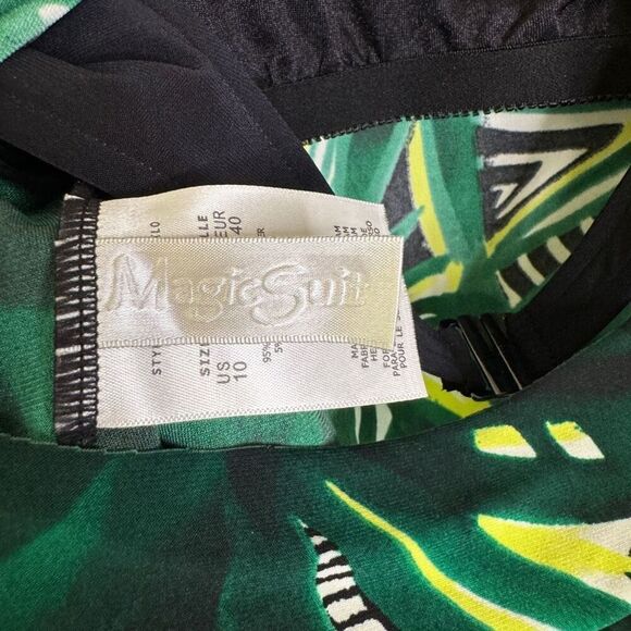 MagicSuit Tankini Swim Top Womens US Size 10 Green Tropical Built In Bra Draped - Picture 5 of 10